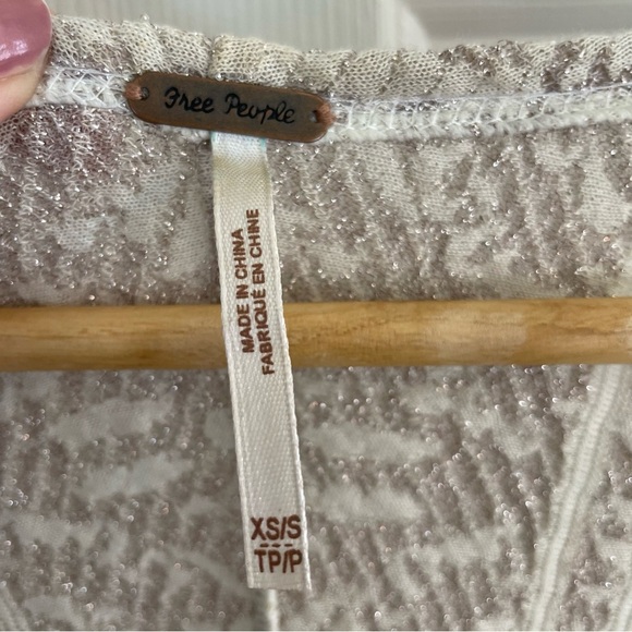 Free People Metallic Knit Cream Cardigan Size XS/S light romance boho dreamy - Picture 5 of 8